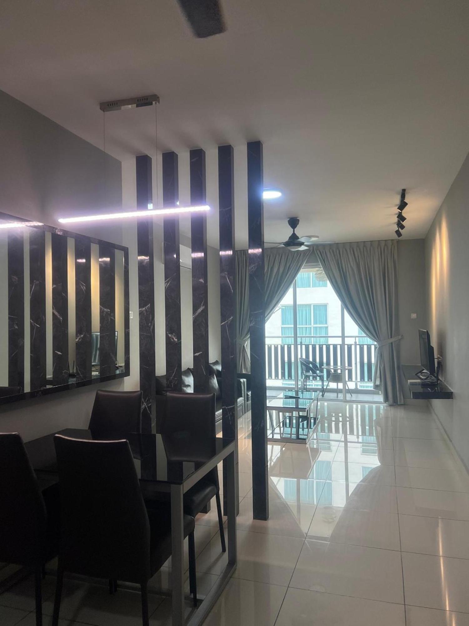 Residences At Daya By Sr Home Johor Bahru Eksteriør billede
